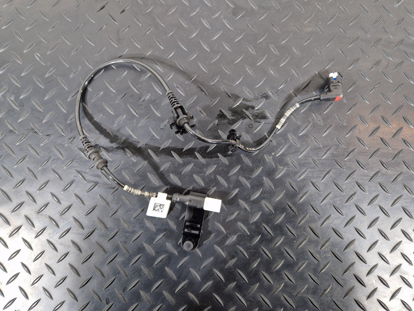 18-ON MERCEDES BENZ SPRINTER W907 W910 ABS WIRING SENSOR CABLE A9105402805