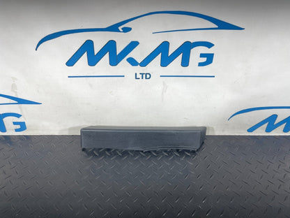 2019-ON  LAND ROVER DISCOVERY L550 INTERIOR PART RIGHT SIDE LK72043C26A