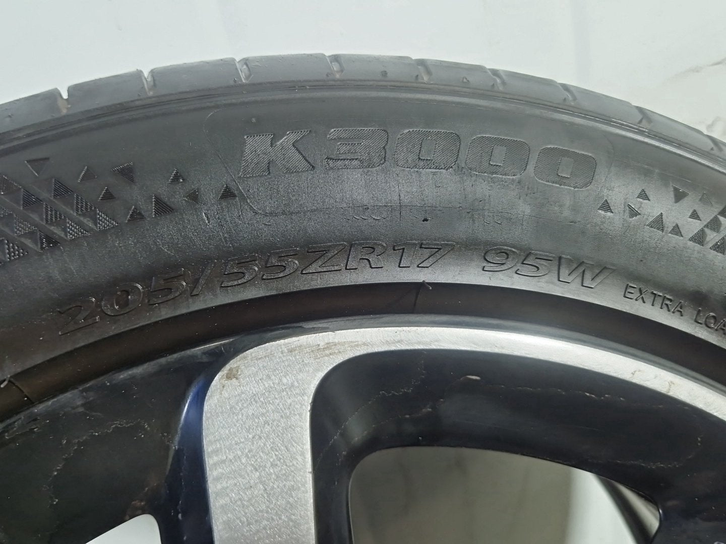 Citroen C4 Picasso MK2 17" Alloy Wheel with Tyre ~5mm 205/55/17 9813863177