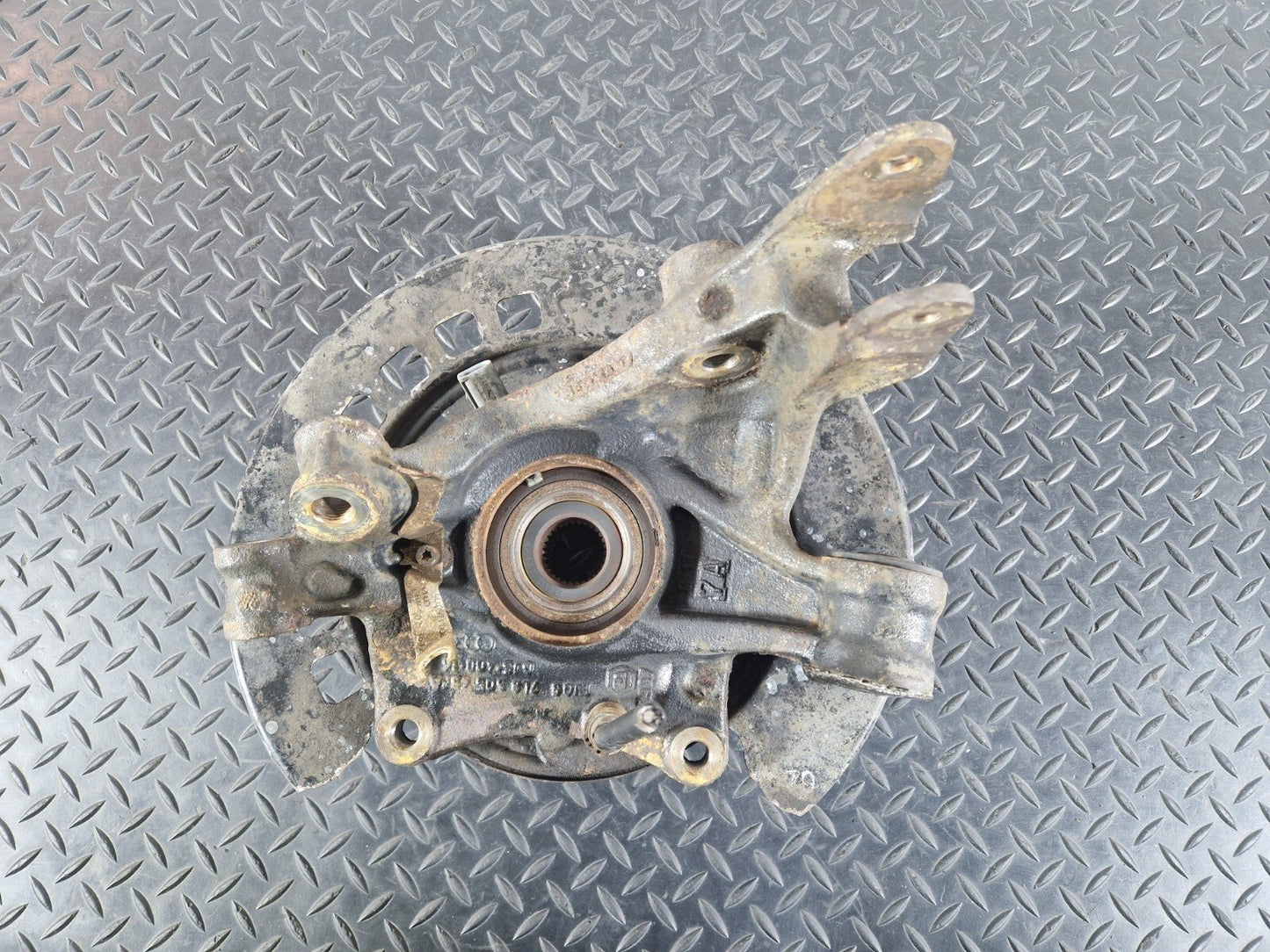 10-15 AUDI Q7 4L GENUINE REAR RIGHT OS SIDE WHEEL HUB 7L0609451B