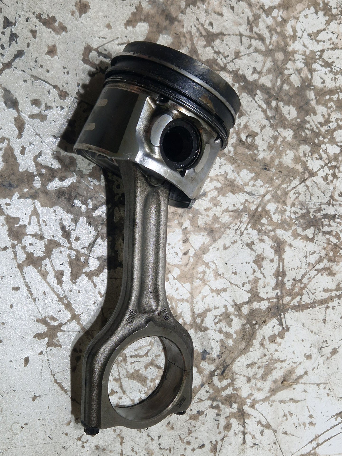 Volvo V40 MK3 (525) Hatchback 1.6 Diesel Genuine Piston Conrod