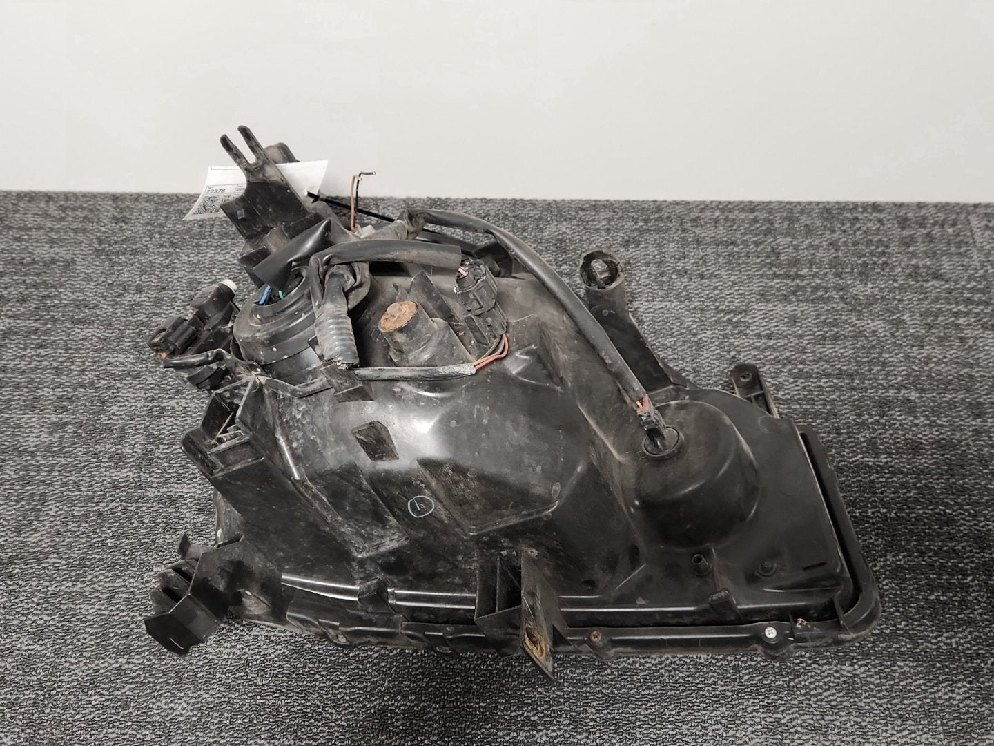 Nissan X-Trail MK2 (T31) SUV Genuine Front Left N/S Passenger Headlight HCR598