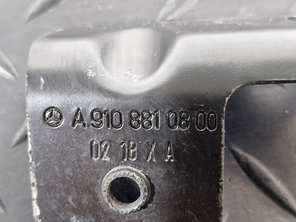 18-ON MERCEDES SPRINTER W907 W910 FRONT RIGHT WING HOLDER BRACKET A9108810800