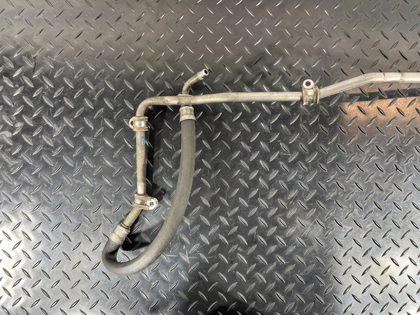 14-21 MERCEDES BENZ C350e W205 GEARBOX OIL PIPES A2052705800