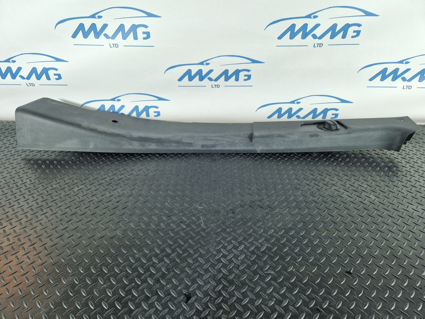 Mercedes-Benz Sprinter W907 Genuine Left N/S Passenger B Pillar Trim A9076903200