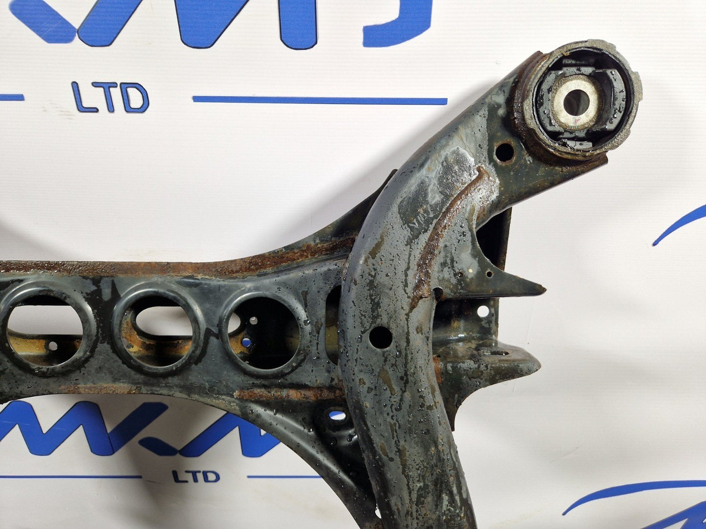 10-18 VW TOUAREG 7P 3.0 DIESEL CRCA FRONT SUSPENSION SUBFRAME 7P0400025