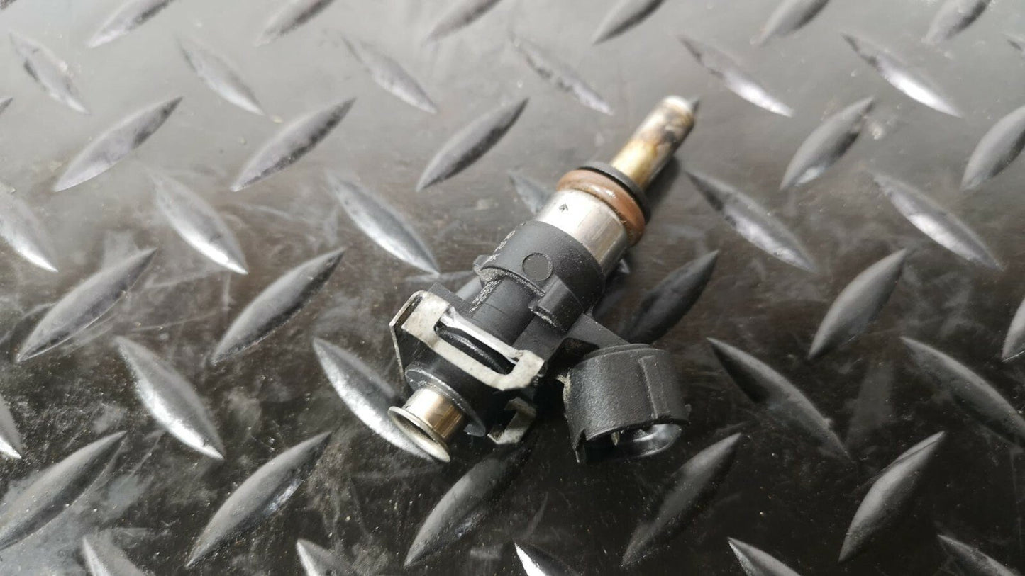 GENUINE VW 1.8 GTI DAJ PETROL ENGINE FUEL INJECTOR 06L906031A