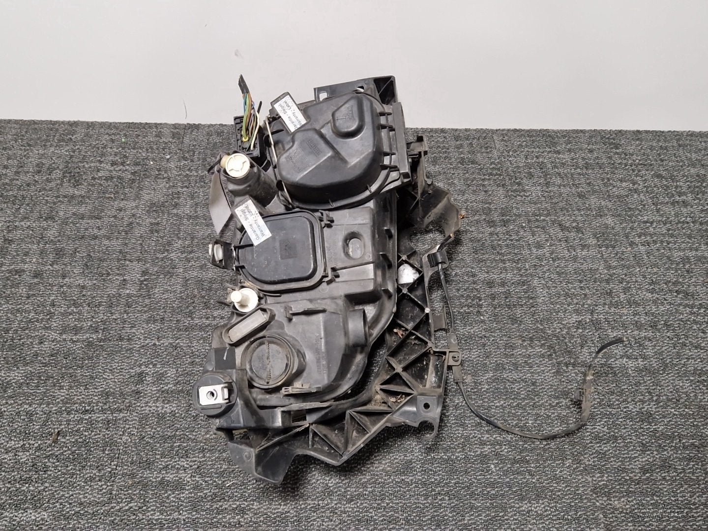 BMW 318i E90 Saloon Genuine Front Left N/S Passenger Headlight