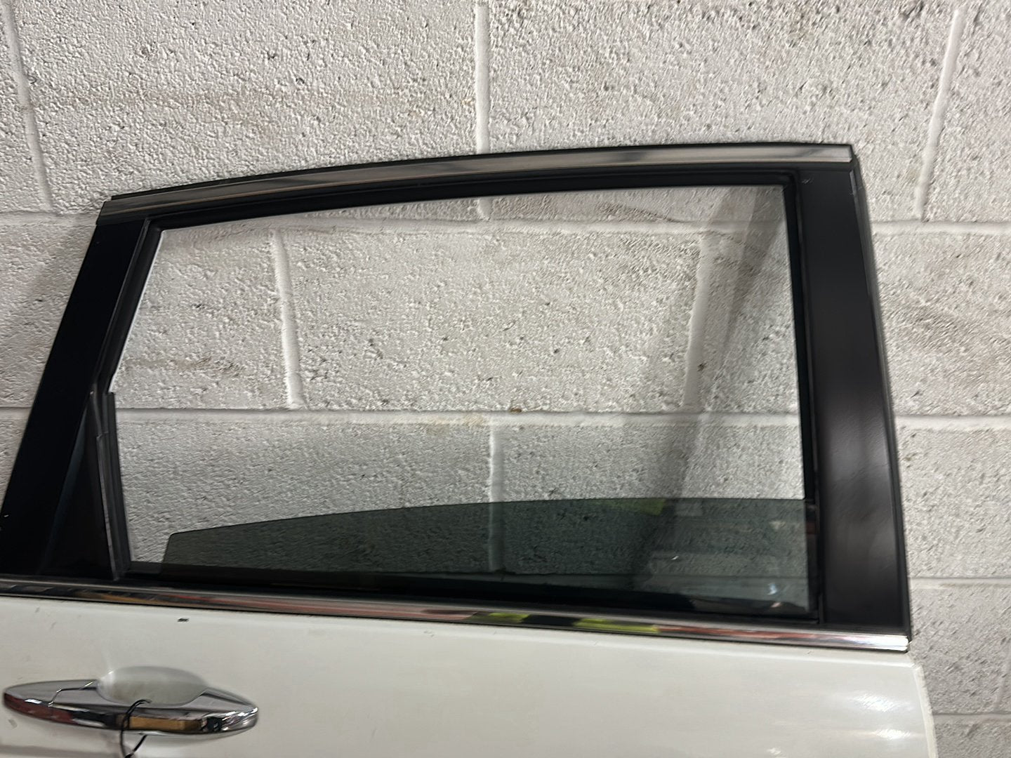 Honda CR-V MK3 FL (RE58) SUV Rear Right O/S Driver Complete Door in White