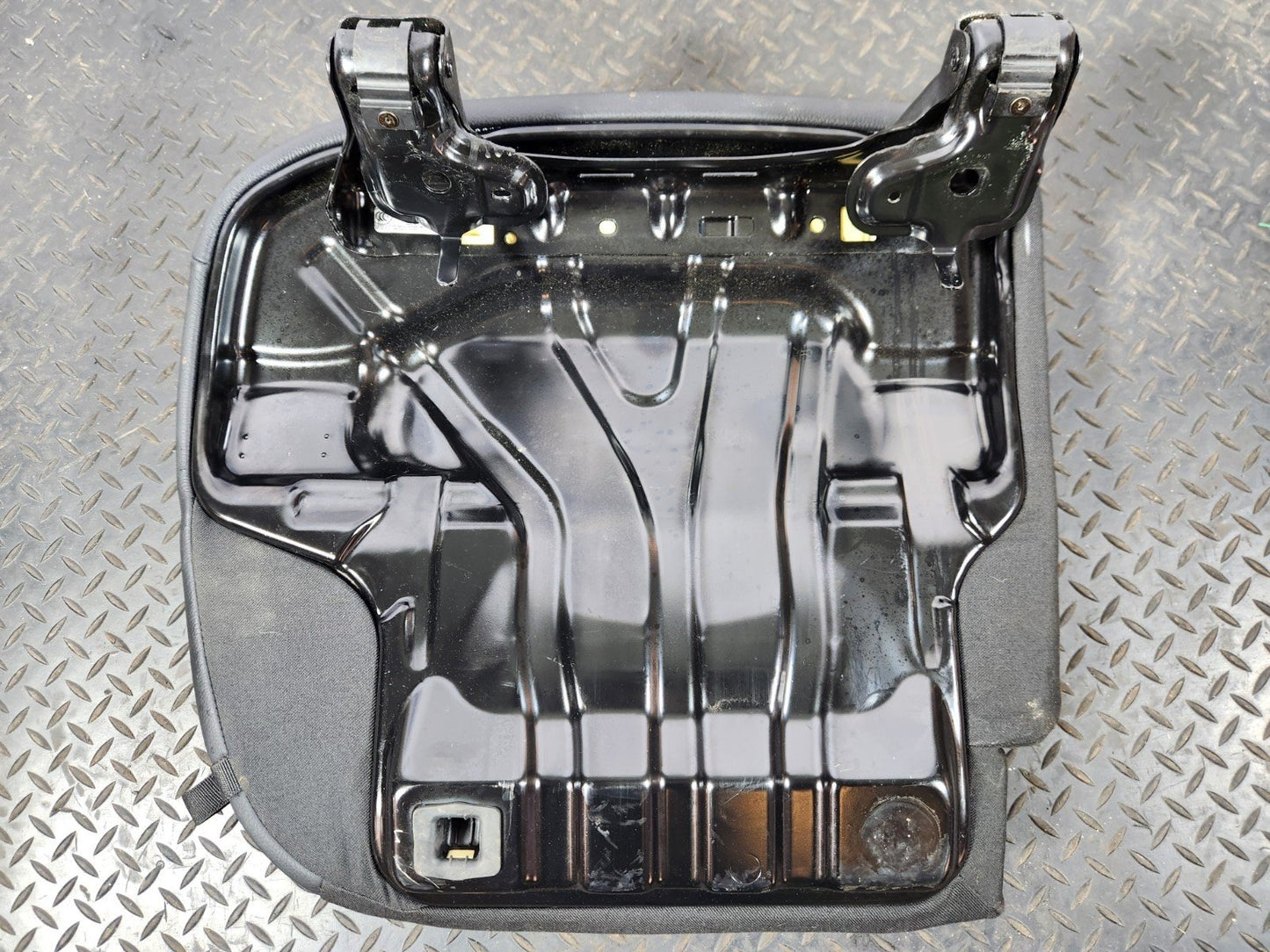 16-19 MERCEDES GLE W166 GENUINE REAR RIGHT O/S/R SEAT BASE BENCH BLACK LEATHER