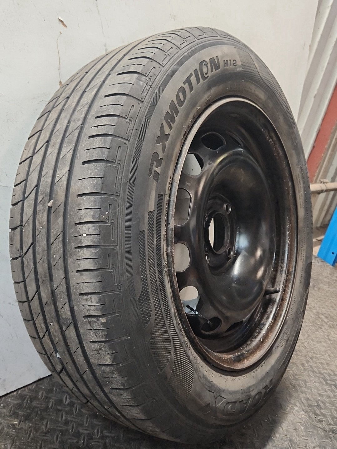 Peugeot Partner B9 Cargo Van 15" Steel Wheel with Tyre 195/65/15 ~4mm