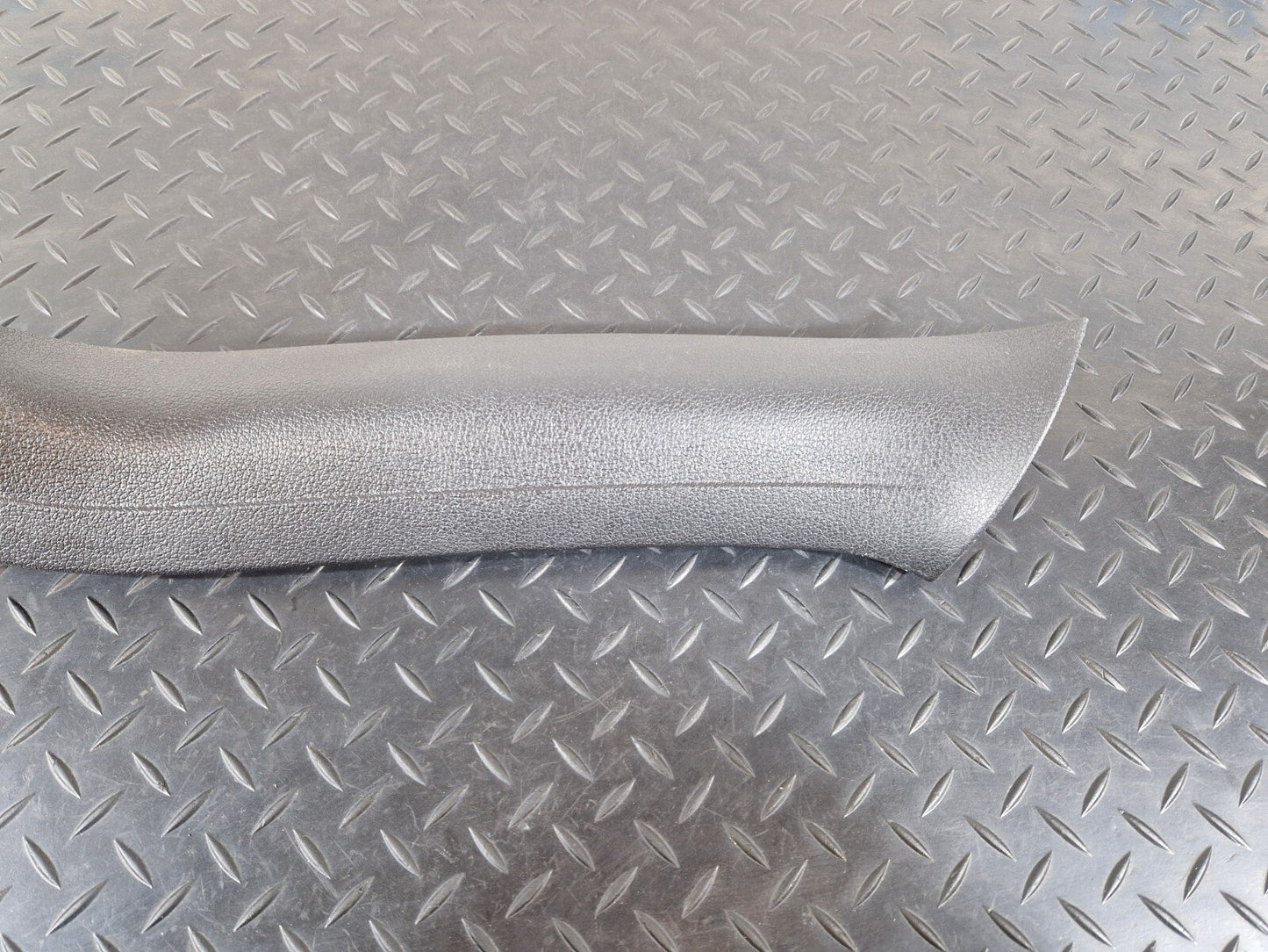 10-15 AUDI Q7 4L GENUINE OEM REAR RIGHT O/S TAIL GATE TRIM COVER PANEL 4L0867608