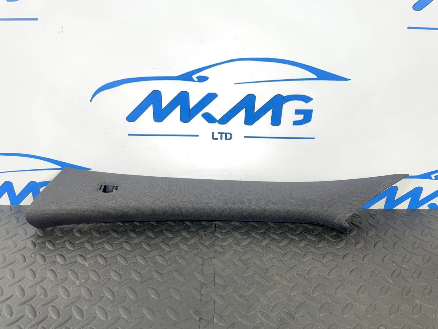12-18 MERCEDES BENZ W176 PASSENGER SIDE A PILLAR COVER TRIM BLACK A1766900025