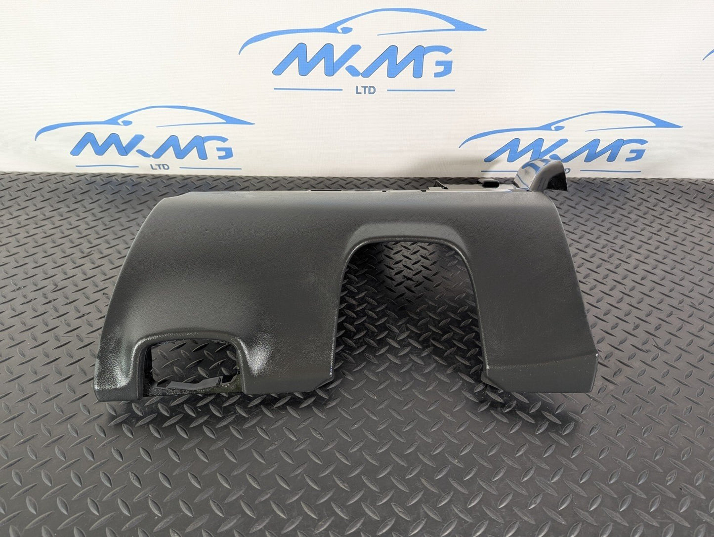 10-17 AUDI A8 4H DASHBOARD LOWER STEERING COLUMN COVER TRIM 4H285700638
