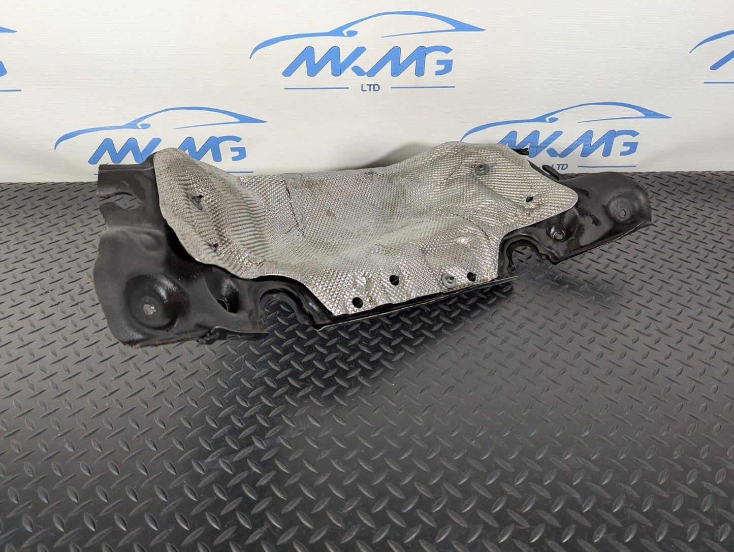 10-17 AUDI A8 4H BULK HEAD WATER DEFLECTOR 4H0819523F