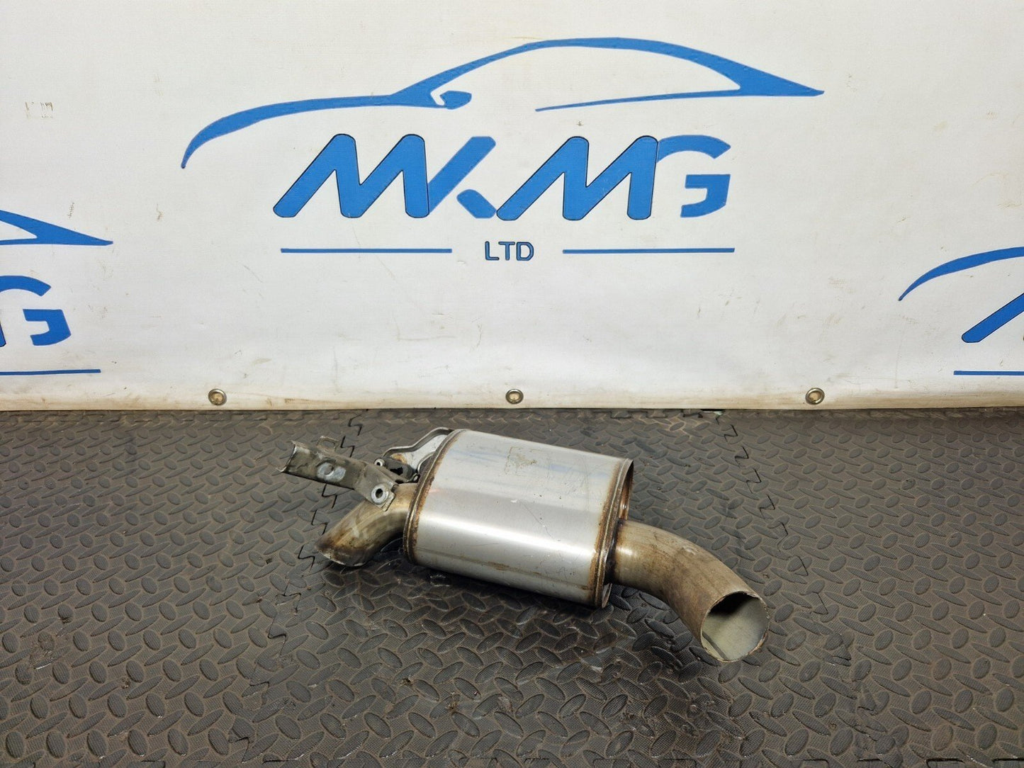 MERCEDES BENZ C CLASS W205 C220 REAR EXHAUST BOX SILENCER A2054911701