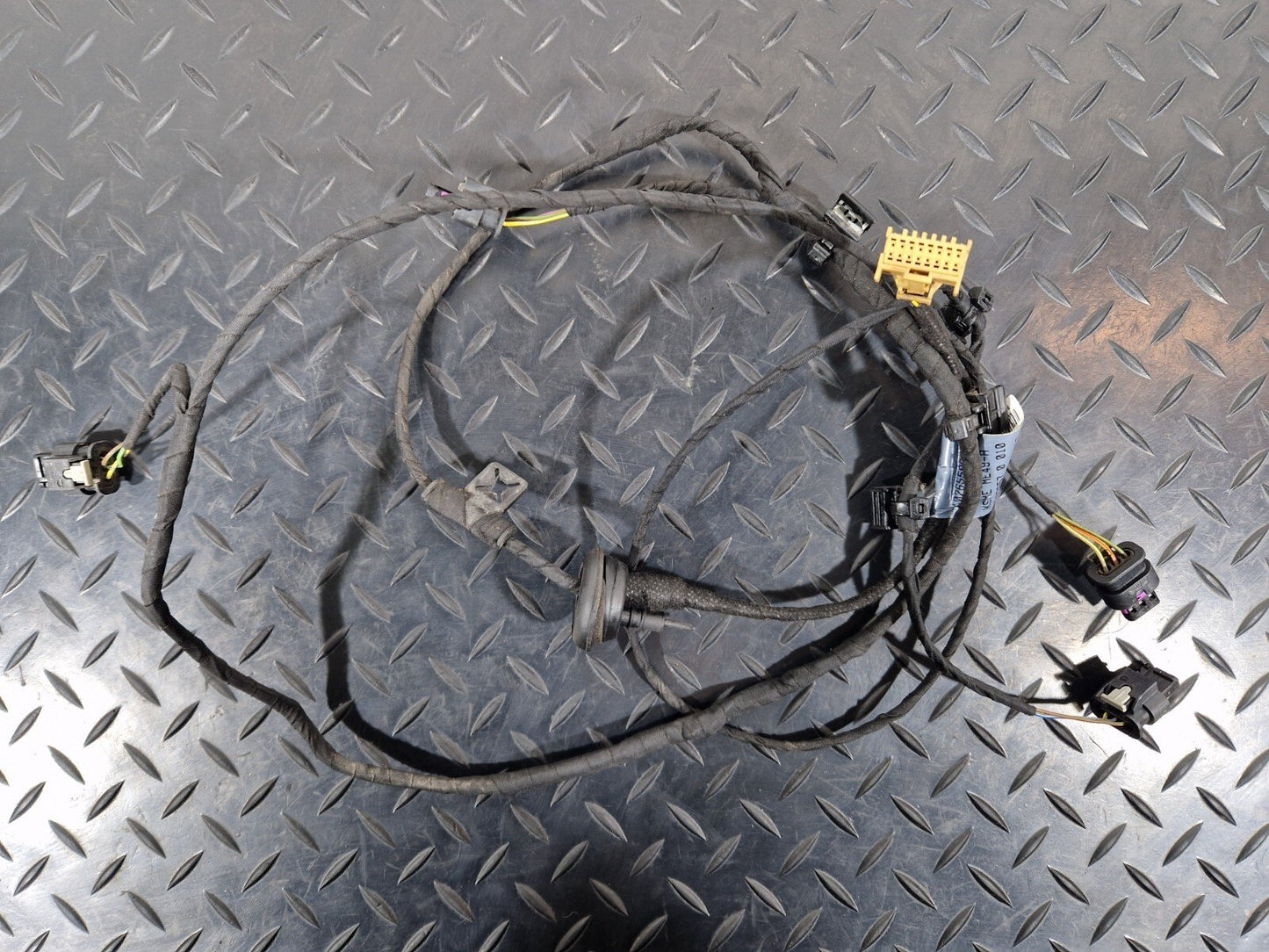 16-19 AUDI A4 B9 GENUINE REAR BUMPER PARKING SENSOR WIRING LOOM 8W0971104A