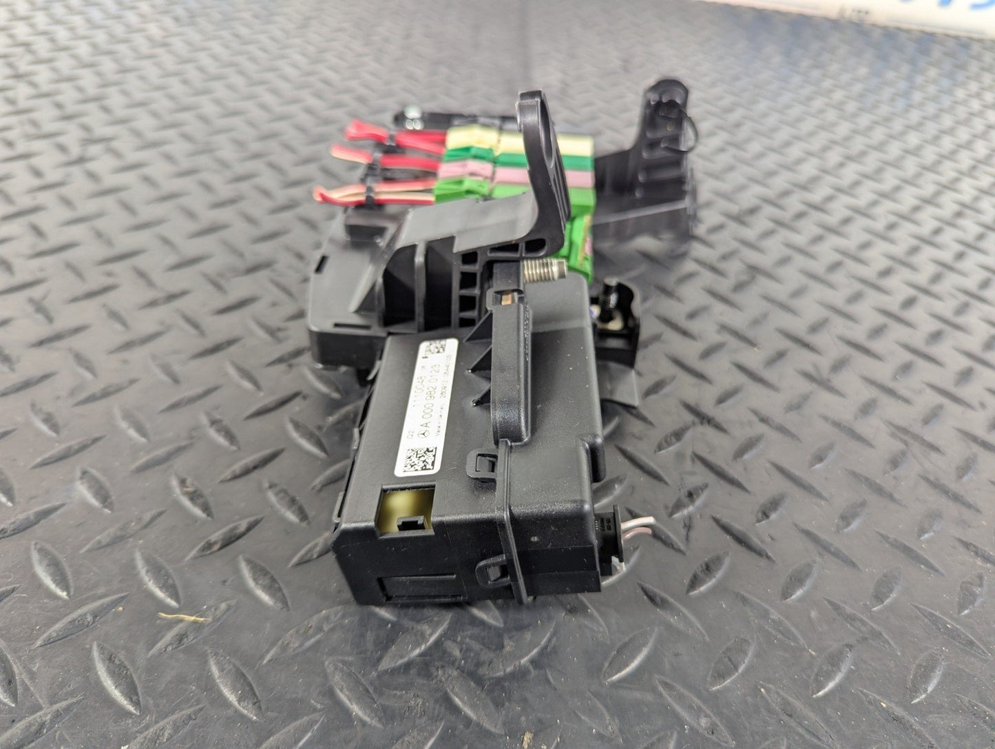 11-19 MERCEDES BENZ ML W166 GENUINE START STOP RELAY MODULE A0009820123