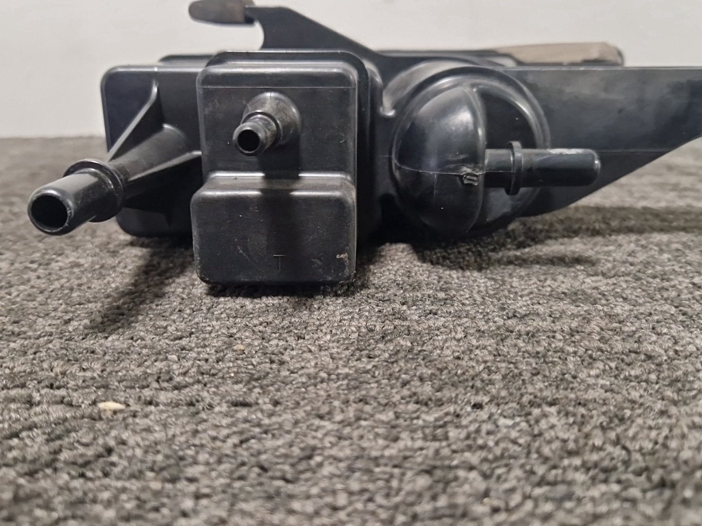 Mini Cooper Countryman Charcoal Fuel Filter Box 28548535