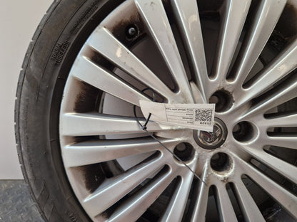 Vauxhall Astra MK6 (J) (A3400) 17" Alloy Wheel with Tyre 215/50/17 ~4mm