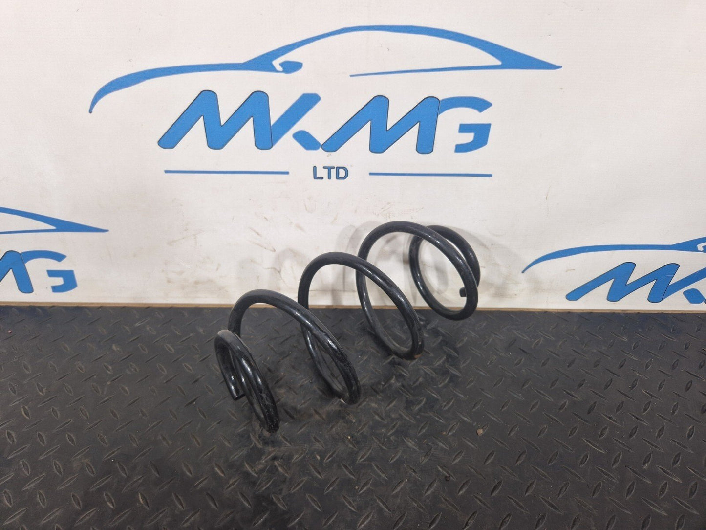 18-ON MERCEDES BENZ A CLASS W177 REAR COIL SPRING