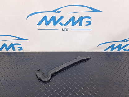 10-18 AUDI A7 4G S-LINE OEM FRONT LEFT WING SEAL 4G8823731