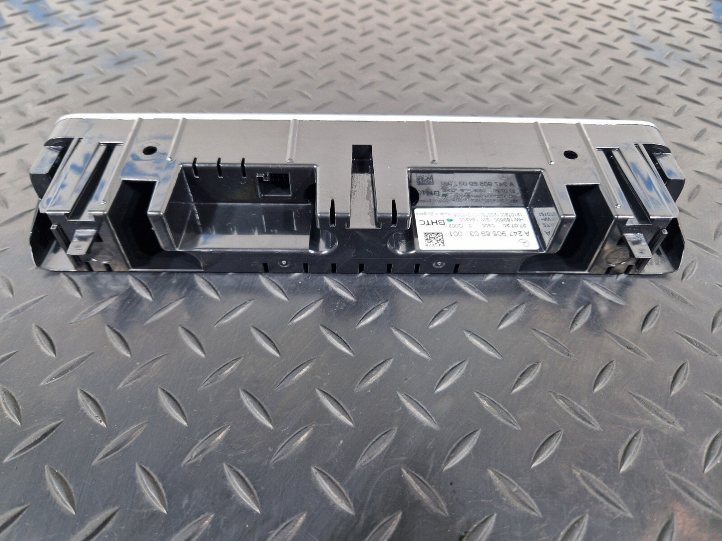 19-ON MERCEDES CLA C118 A/C HEATER CLIMATE CONTROL SWITCH PANEL A2479056903