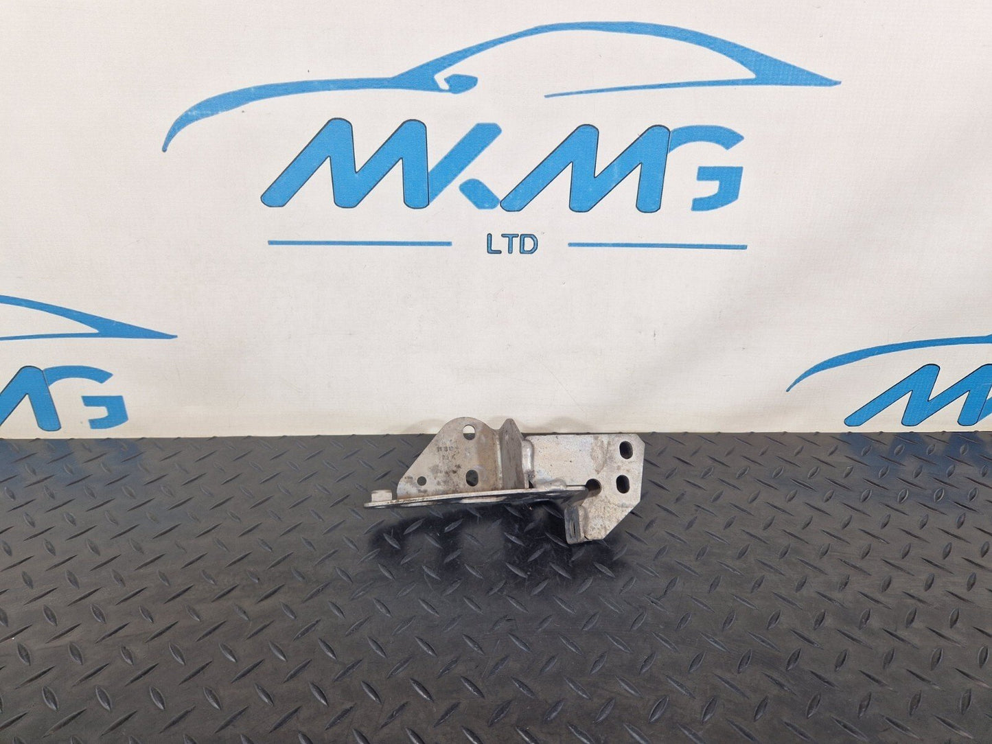 10-17 AUDI A8 4H FRONT LEFT N/S UNDERRUN BAR BRACKET MOUNT 4H0399655B