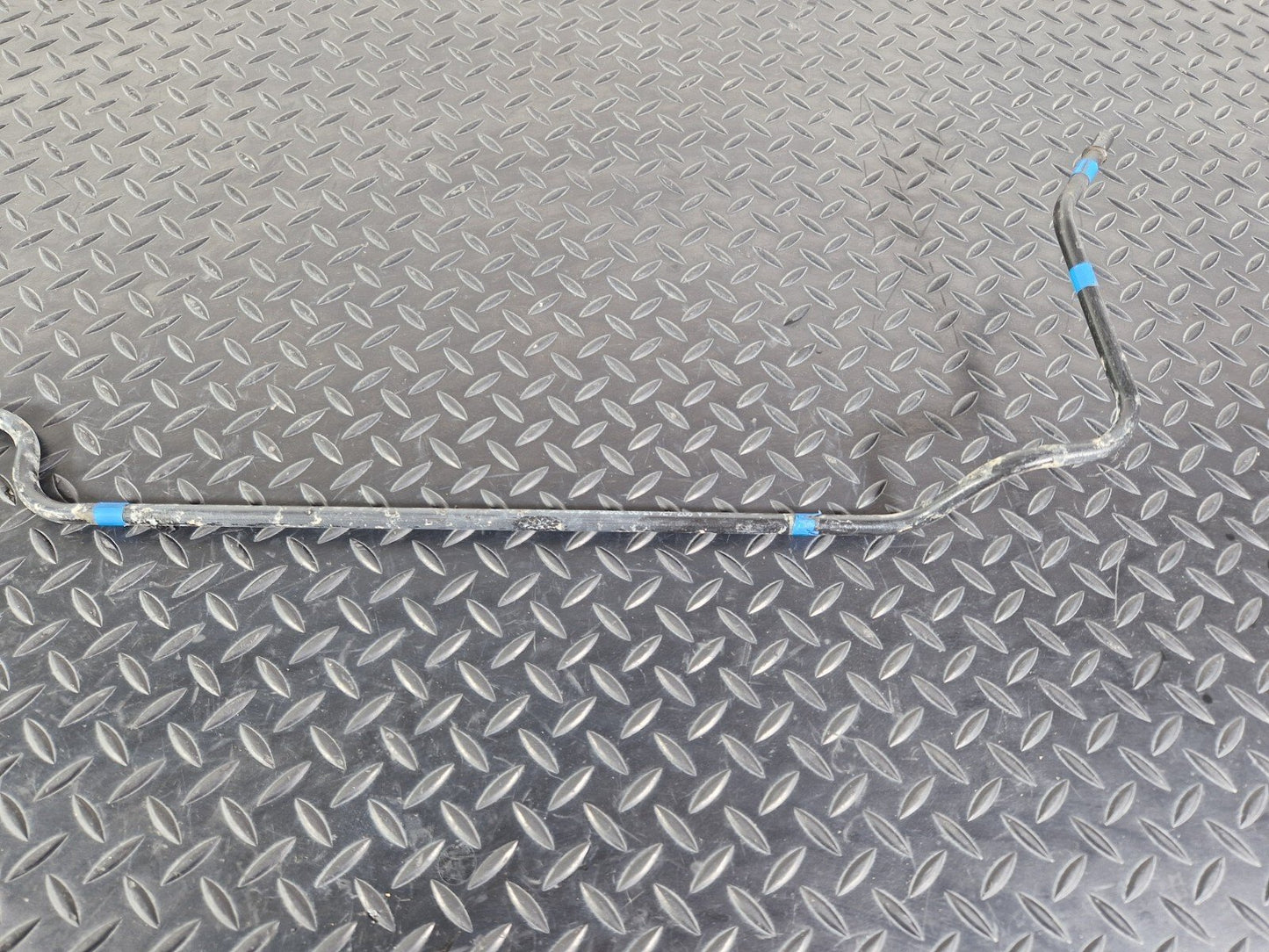 18-ON MERCEDES BENZ SPRINTER W907 2.1 GENUINE FUEL RETURN LINE A9074761300