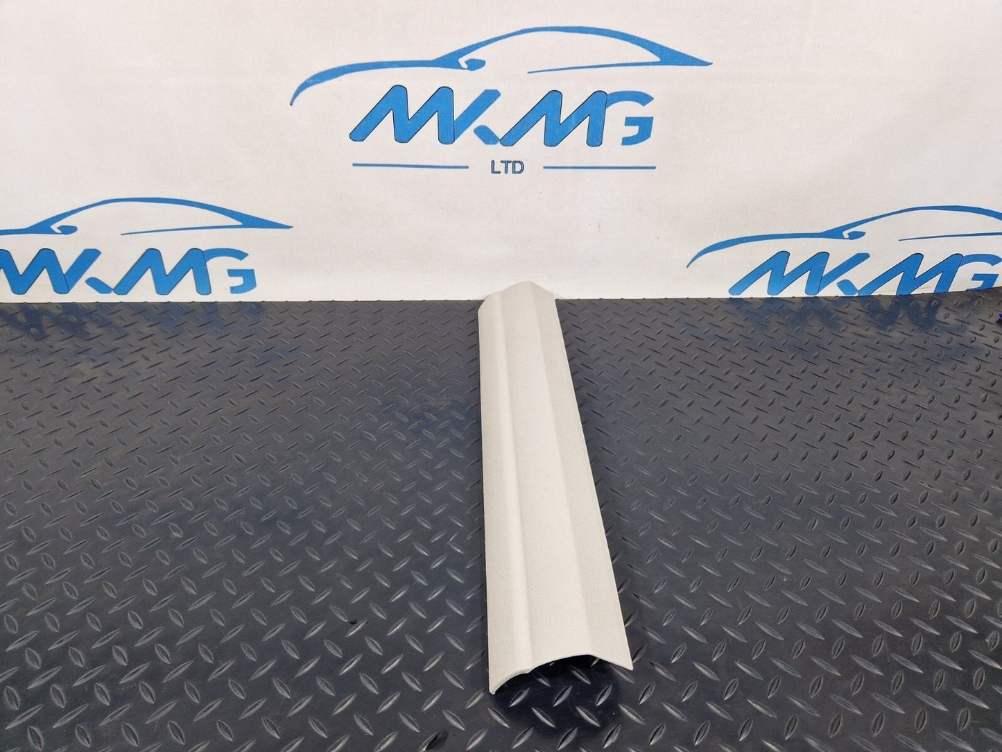 11-18 BMW 6 SERIES F06 FRONT RIGHT DOOR STEP ENTRANCE TRIM 7274420