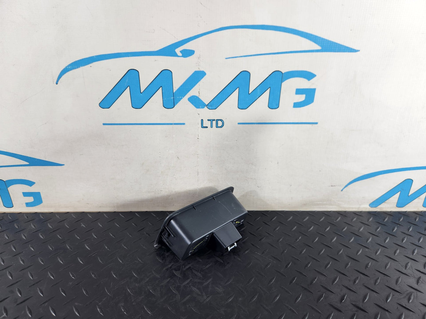 Land Rover Range Rover Evoque L551 Front Left N/S Door Trim K8D2-434A43-AB