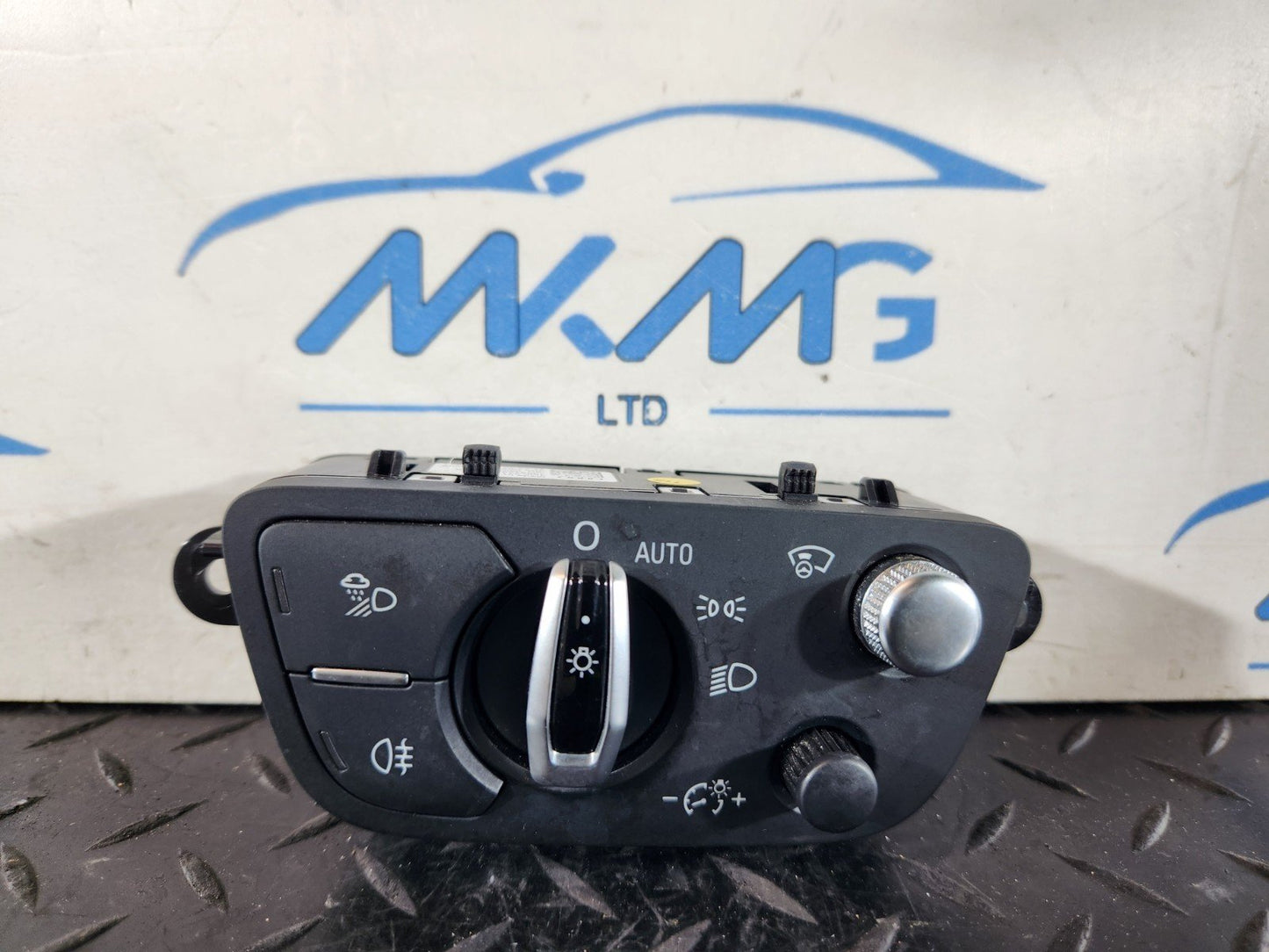 16-20 AUDI Q7 4M MULTI-SWITCH FOR SIDE LIGHTS AND DRIVING LIGHTS 4M0941531P