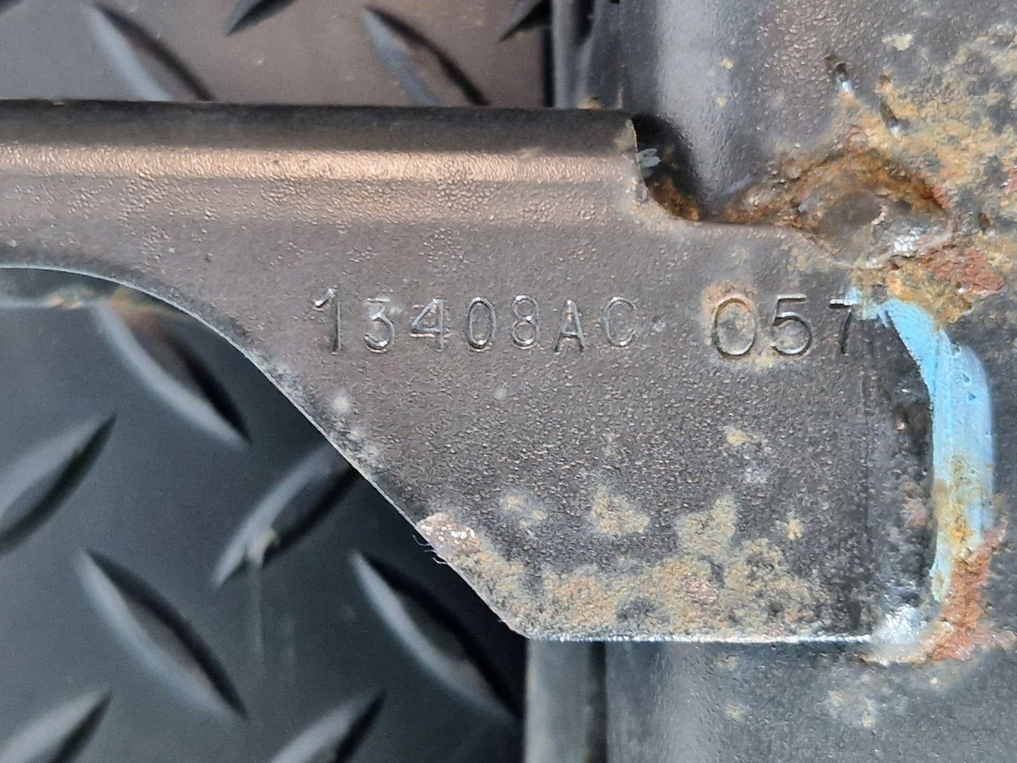 11-19 MERCEDES BENZ ML W166 GENUINE FRONT SUBFRAME A1663302000
