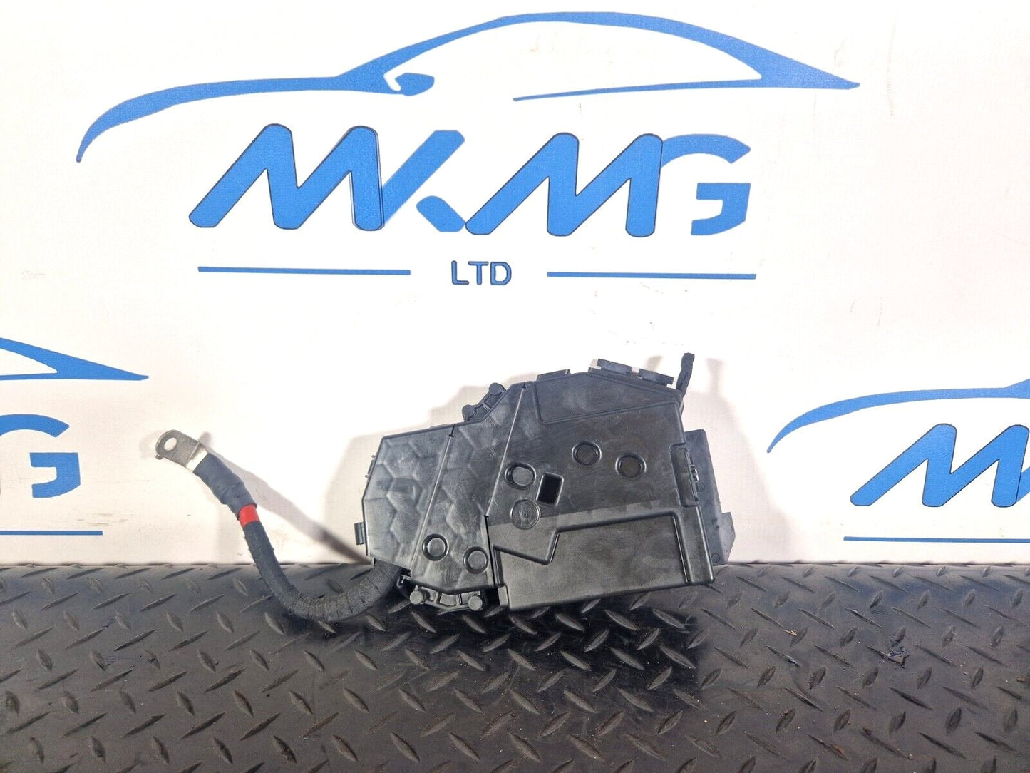 19-ON MERCEDES BENZ A CLASS EQ W177 A250e FUSE BOX MODULE A1775406032