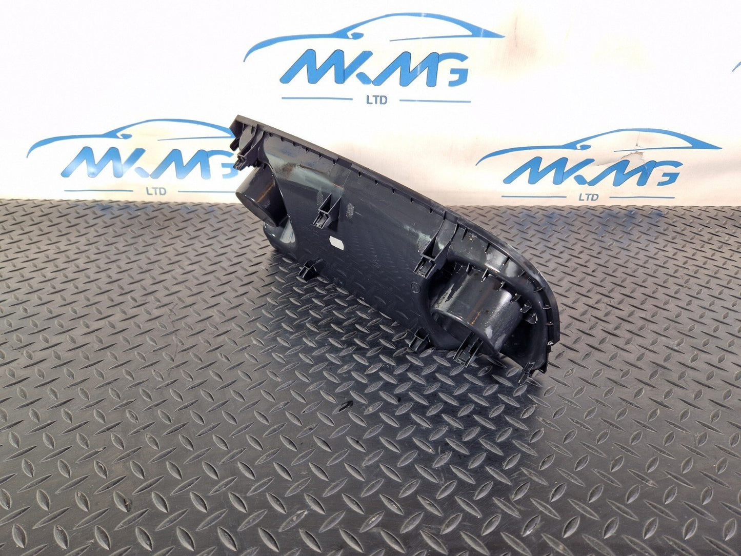 18-ON MERCEDES BENZ SPRINTER W907 W910 OEM STORAGE TRIM RIGHT A9106803400