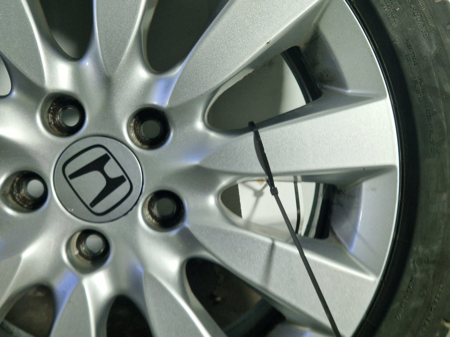 Honda Civic MK9 (FK27) 17" Alloy Wheel with Tyre ~6mm 225/45/17