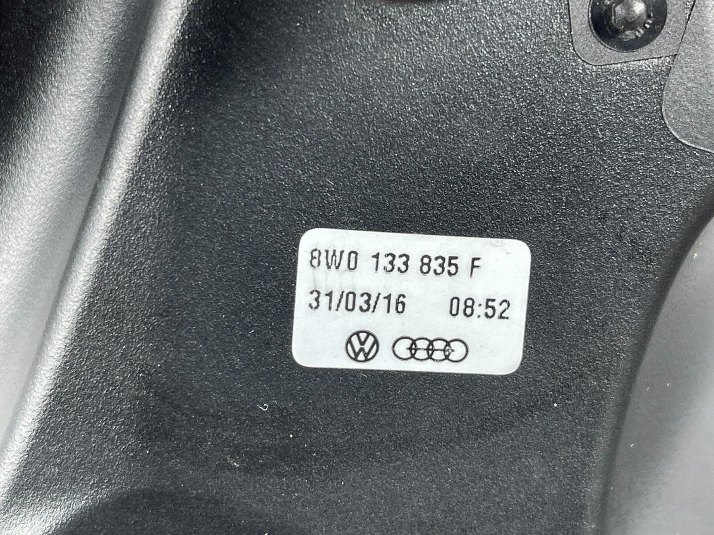 Audi A4 B9 1.4 petrol Air Filter Housing 8W0133835F