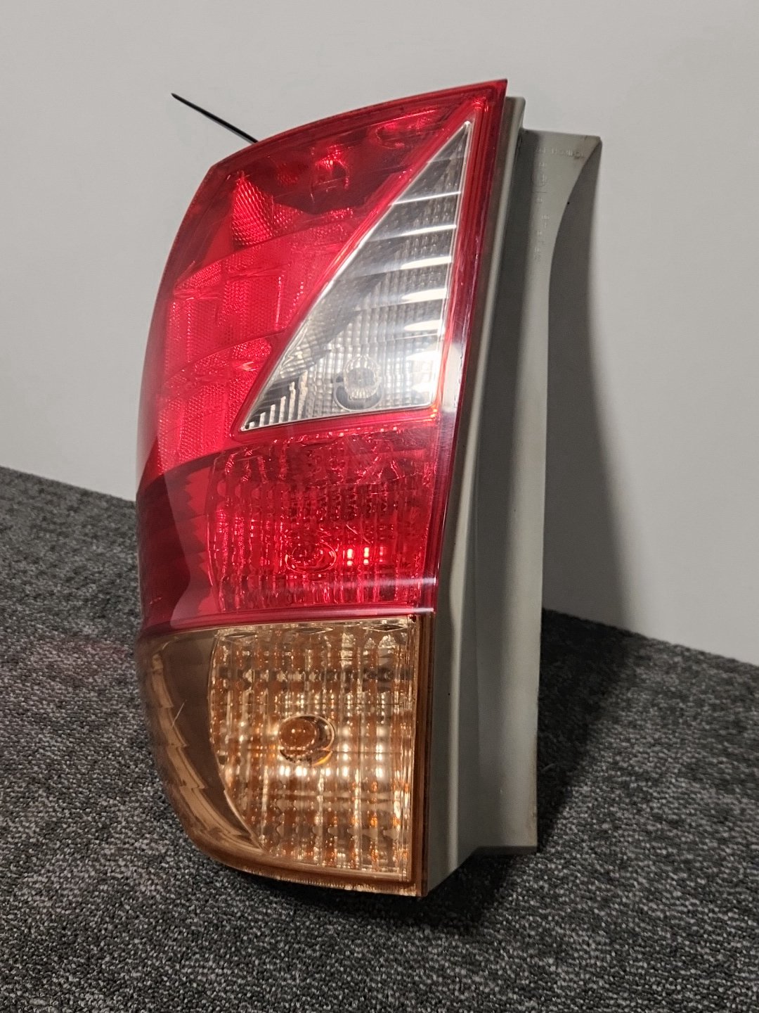 2008 Honda FR-V MK1 (BE57) Genuine Rear Right O/S Driver Tail Light