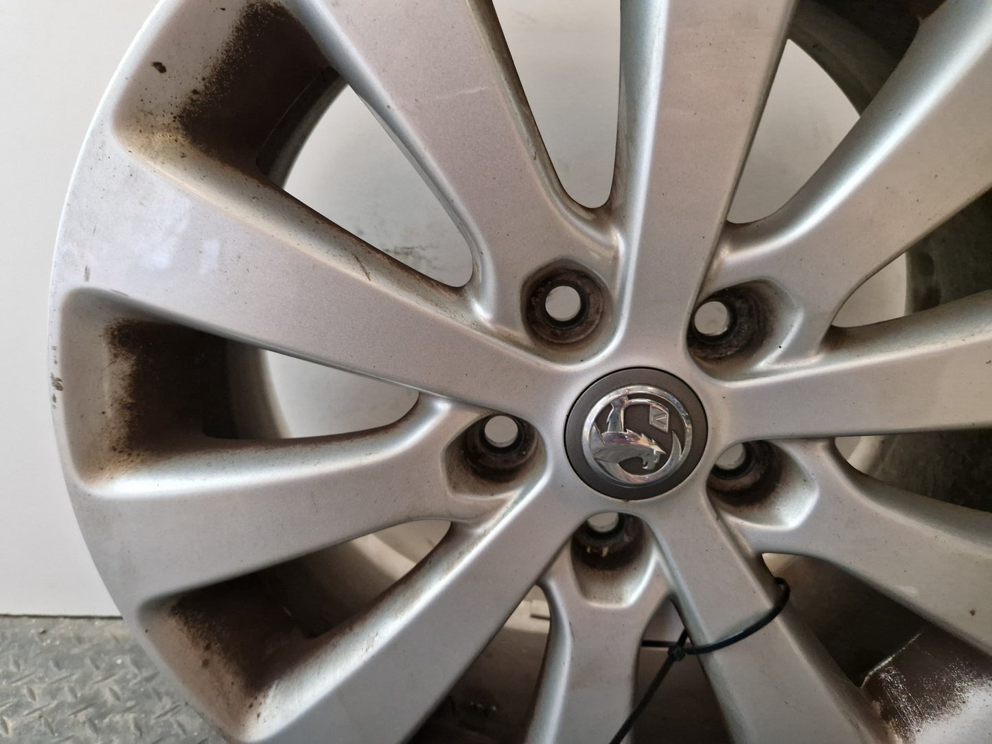 Vauxhall Zafira MK3 (C) (A3470) MPV Genuine 17" 10 Spoke Alloy Wheel