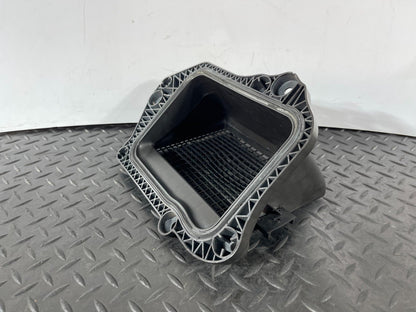 16-19 AUDI A4 B9 SALOON GENUINE FRONT AIR INTAKE DUCT VENT 8W2819904A