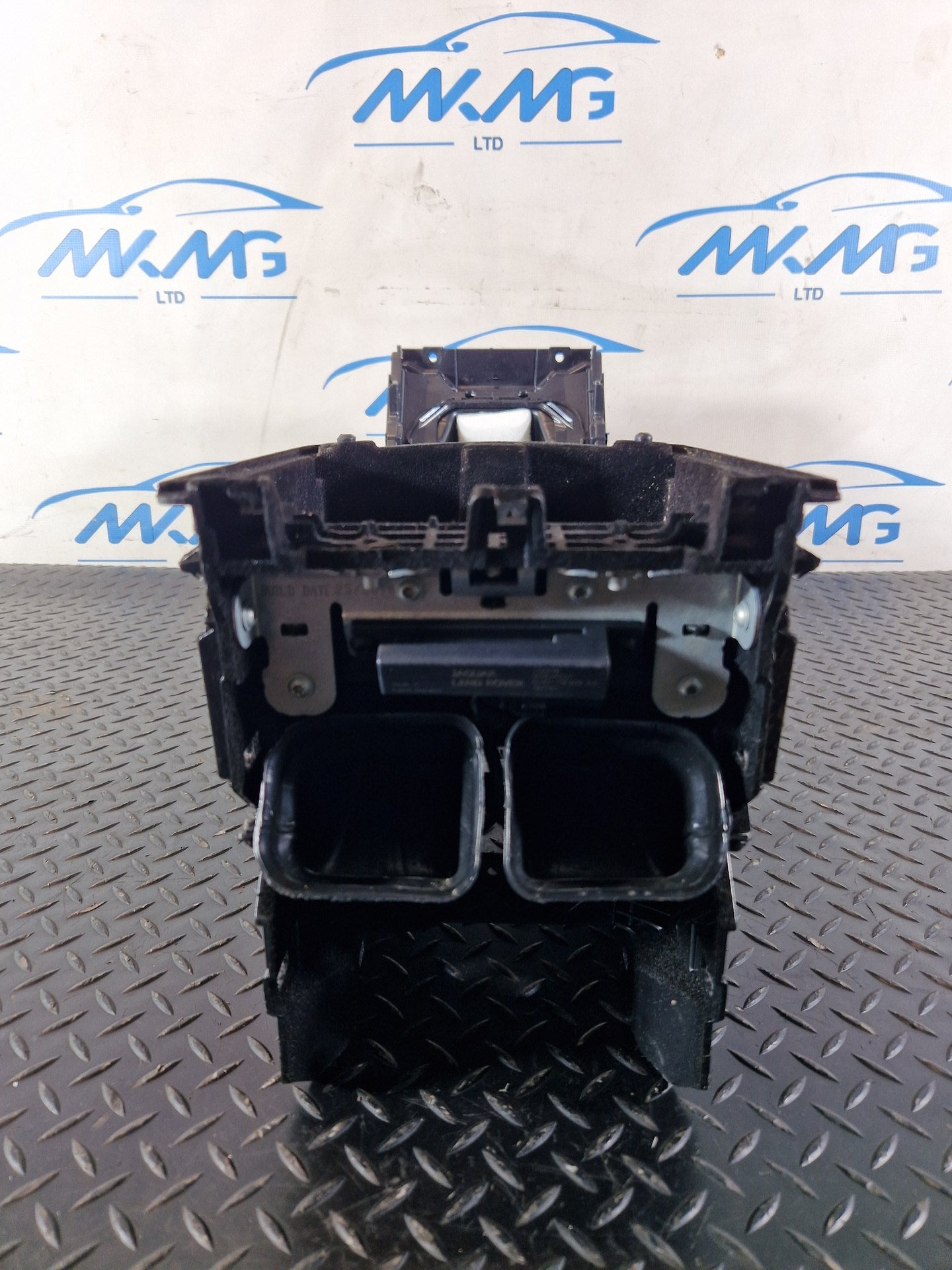 Land Rover Range Rover Evoque L538 Center Console Base GJ32045J40AA GJ3219E766AB
