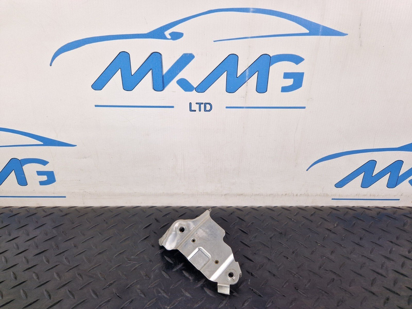 19-ON MERCEDES BENZ B CLASS W247 ENGINE HEAT PROTECTION PLATE A6541426500