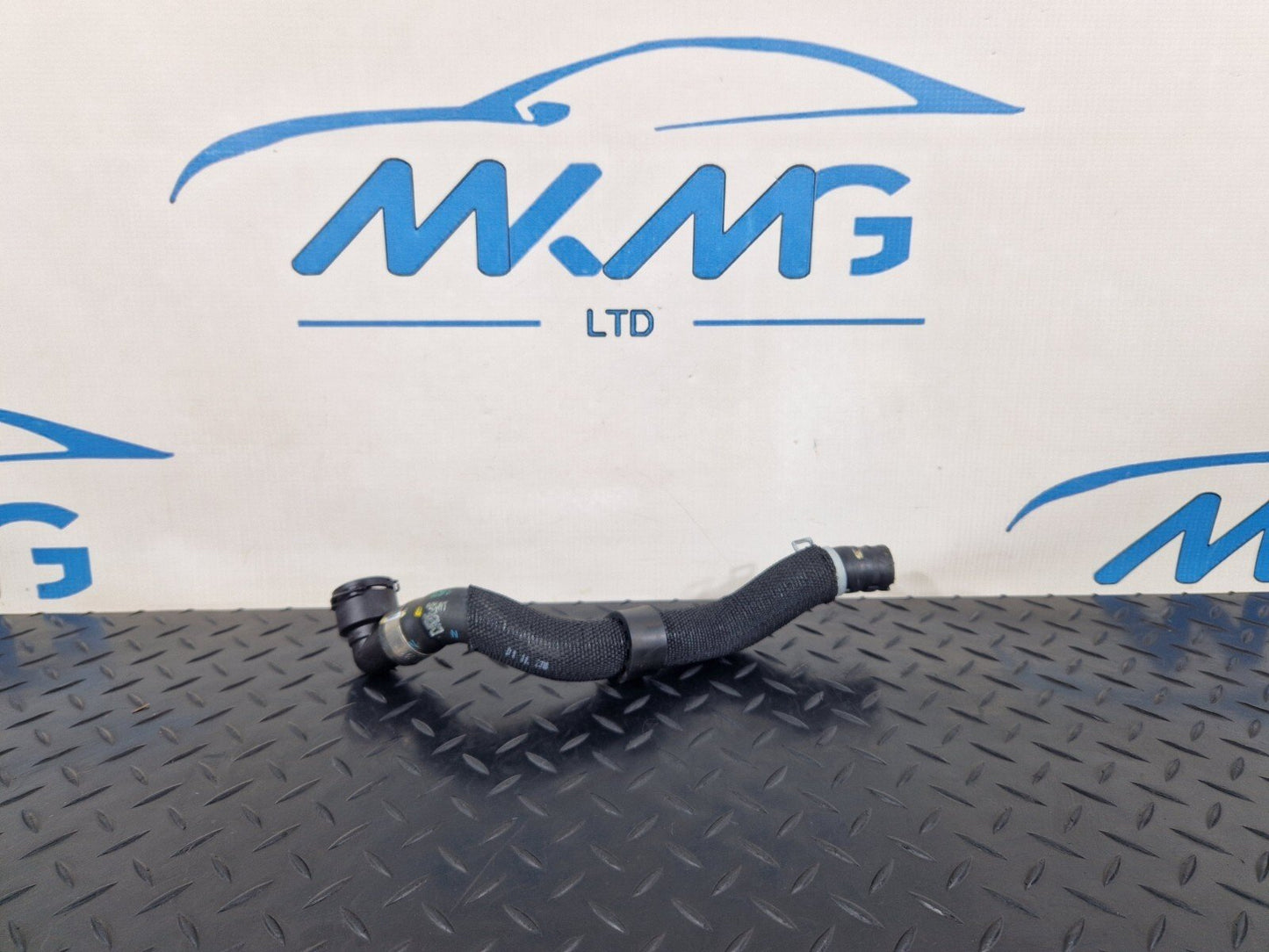 19-ON MERCEDES BENZ B CLASS W247 GENUINE ENGINE COOLANT PIPE HOSE A2478306300
