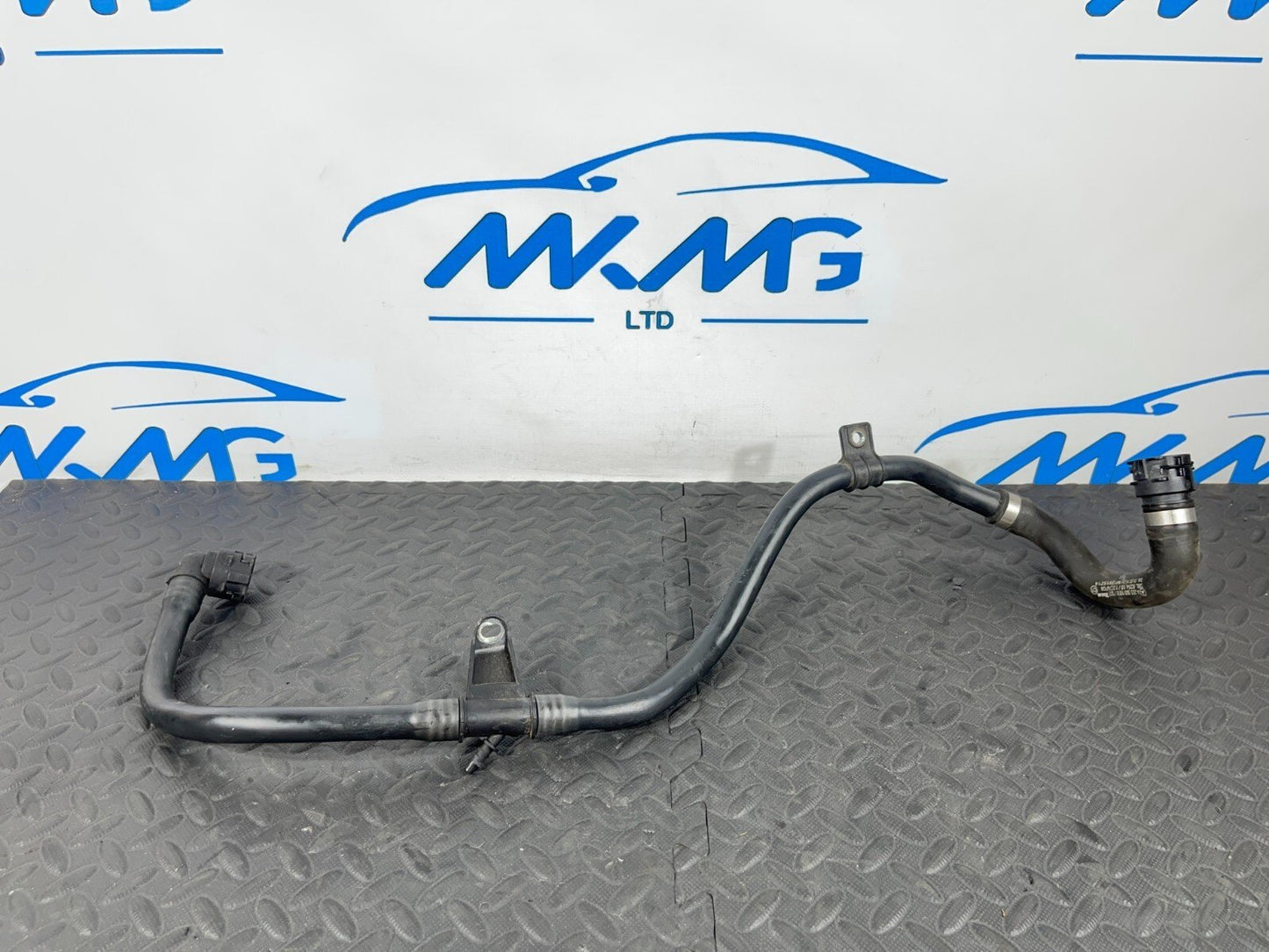 14-21 MERCEDES BENZ C300 W205 GENUINE WATER RADIATOR HOSE PIPE A2055001000