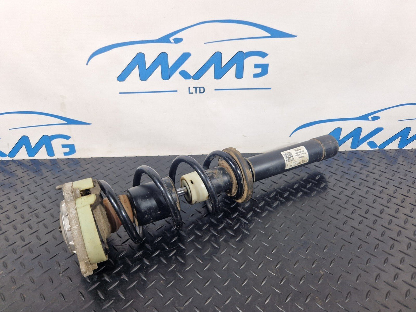 16-19 AUDI A4 B9 FRONT STRUT SHOCK ABSORBER FITS BOTH SIDES 8W0031AK 8W0413031AK