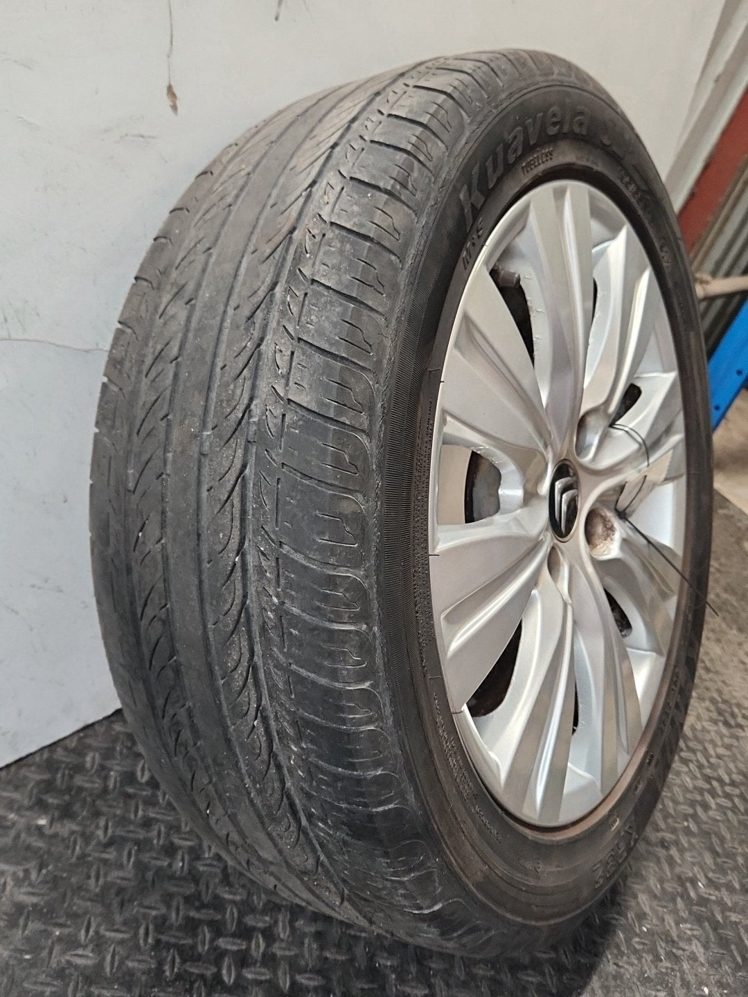 Citroen C3 Picasso MK1 FL (MY10) 16" Alloy Wheel with Tyre 195/55/16 ~3mm