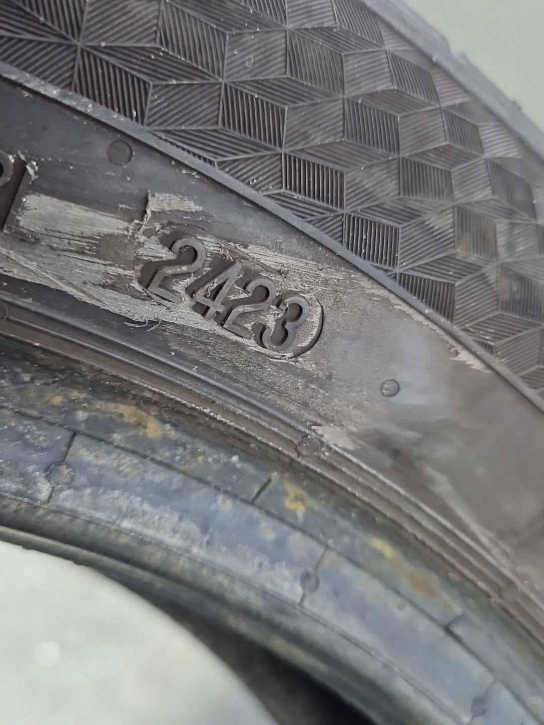 Genuine Continental UltraContact Tyre 165/60/R15H ~6mm Tread