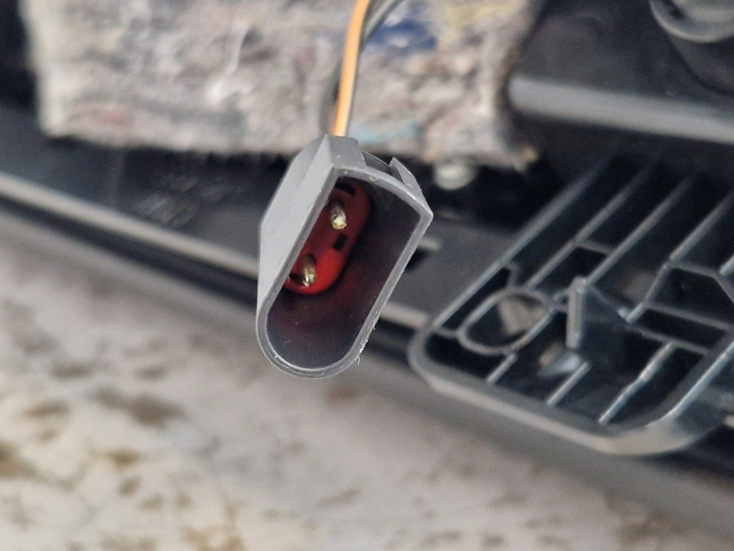 17-ON LAND ROVER DISCOVERY L462 DASH UPPER GLOVE BOX STORAGE