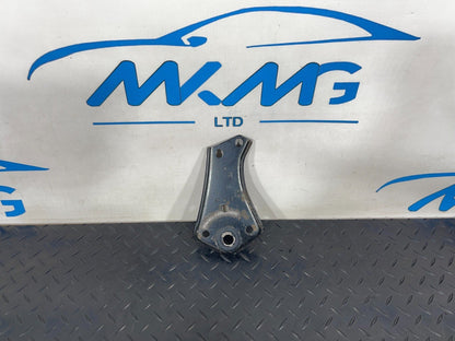 14-21 MERCEDES BENZ C300h W205 REAR SUBFRAME RIGHT SIDE STOP PLATE A2053520800
