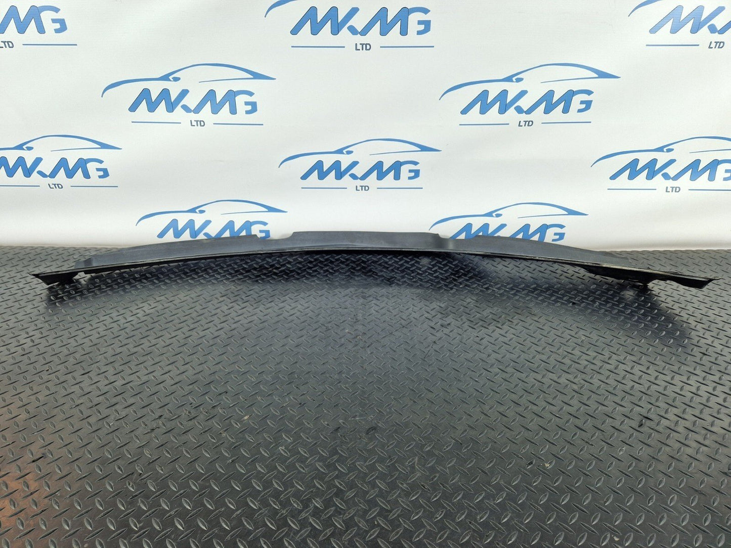 15-18 AUDI A7 4G FRONT WINDSCREEN SCUTTLE PANEL WIPER COVER 4G8819403